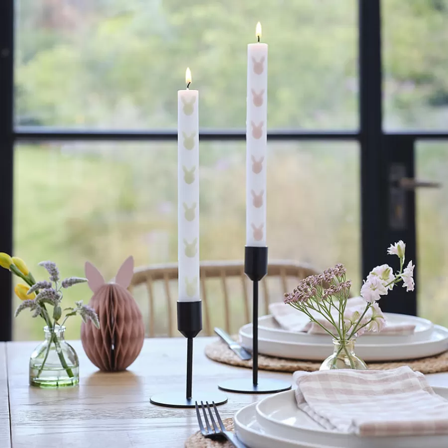 Κεριά κηροπηγίου λευκά με ροζ & λαχανί κουνελάκια - 2τμχ. Κεριά κηροπηγίου λευκά με ροζ & λαχανί κουνελάκια - 2τμχ.