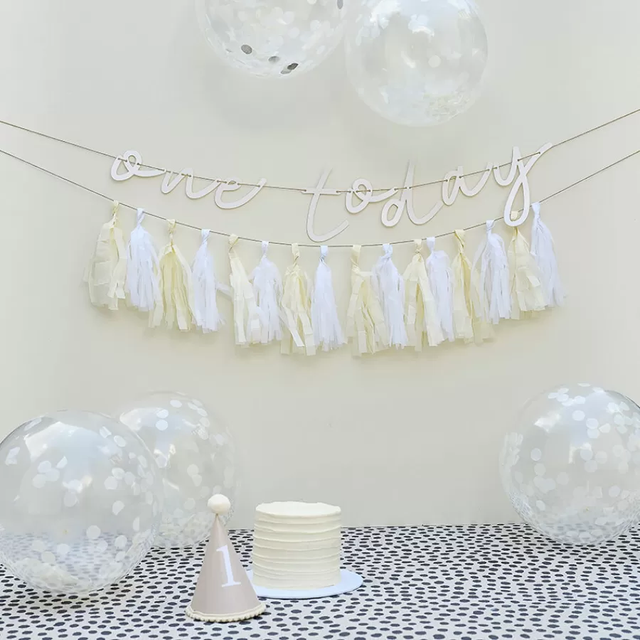 Σετ διακόσμησης για τα Πρώτα Γενέθλια κρεμ/λευκό - Cake Smash Kit Σετ διακόσμησης για τα Πρώτα Γενέθλια κρεμ/λευκό - Cake Smash Kit