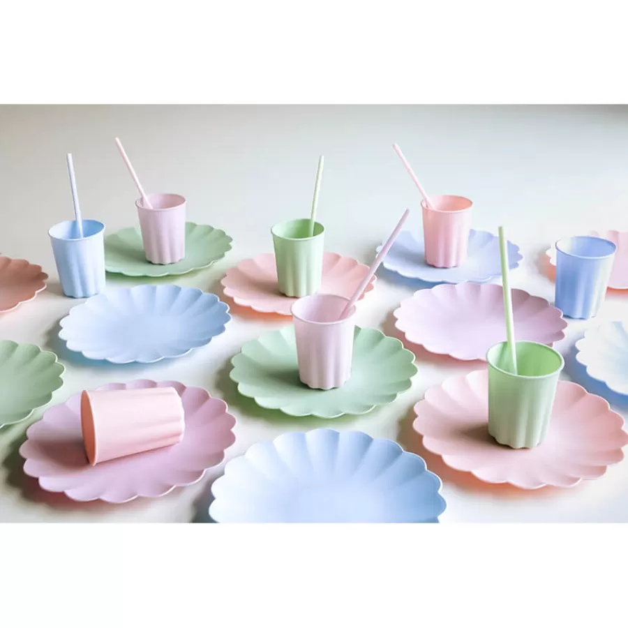 Πιάτα πλαστικά στρογγυλά ροζ - 4τμχ. Πιάτα πλαστικά στρογγυλά ροζ - 4τμχ.